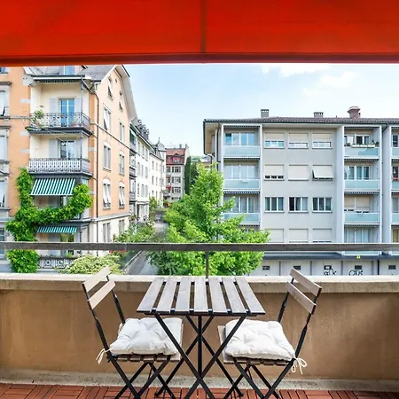 Cozy In The Heard Of Sonnegg Апартаменты Цюрих
