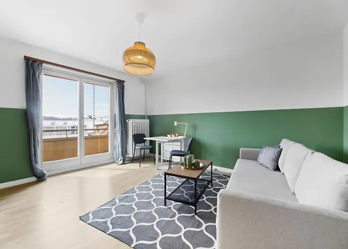 Cozy In The Heard Of Sonnegg Apartment Zurich